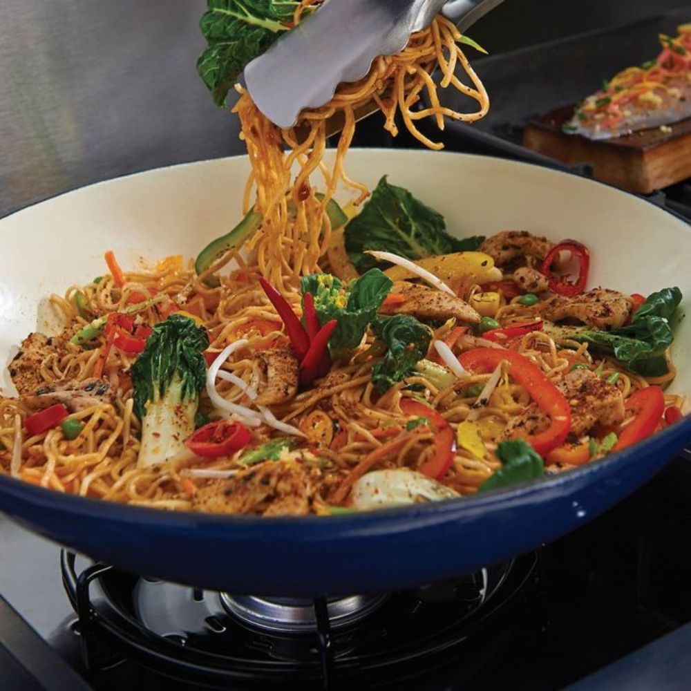 Broil King 69710 Porcelain Cast Iron Wok